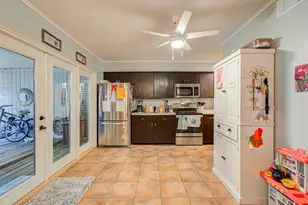 74 Cayenne Common, Lake Jackson, TX 77566 - Photo 17