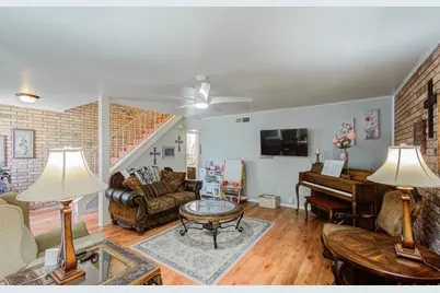 74 Cayenne Common, Lake Jackson, TX 77566 - Photo 13