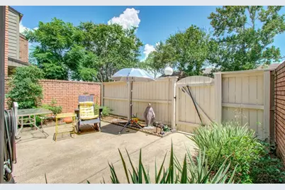 74 Cayenne Common, Lake Jackson, TX 77566 - Photo 5