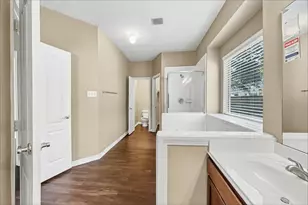 2225 Highland Hills Dr, Conroe, TX 77304 - Photo 9
