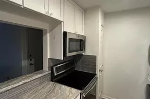 1880 White Oak Dr, Houston, TX 77009 - Photo 9