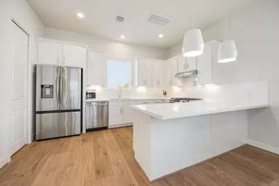 6302 Chelsea Falls Lane, Houston, TX 77008 - Photo 7
