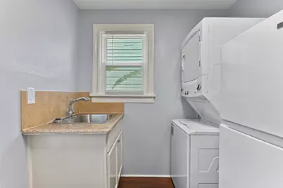 909 28th Street, Galveston, TX 77550 - Photo 9