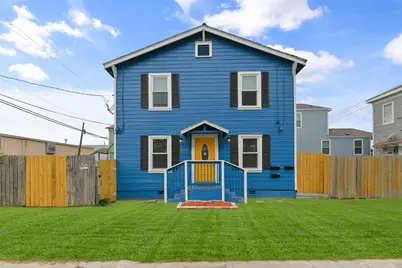 909 28th Street, Galveston, TX 77550 - Photo 1
