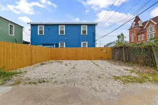 909 28th St, Galveston, TX 77550 - Photo 35