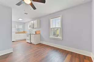 909 28th St, Galveston, TX 77550 - Photo 19