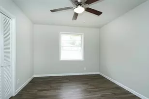 9205 Vicksburg Ave, Texas City, TX 77591 - Photo 17