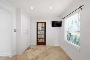 6427 Waltway Dr, Houston, TX 77008 - Photo 11