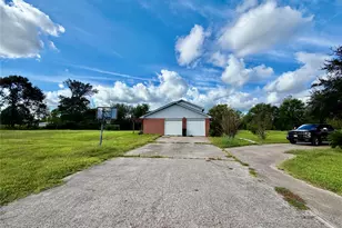 12421 Roy Rd, Brookside, TX 77581 - Photo 41