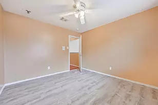 914 Chase Creek Cir, Bacliff, TX 77518 - Photo 31