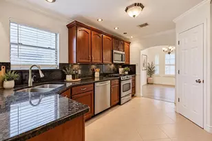 914 Chase Creek Cir, Bacliff, TX 77518 - Photo 7