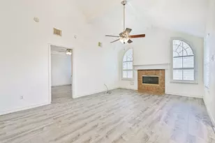 914 Chase Creek Cir, Bacliff, TX 77518 - Photo 13