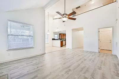 914 Chase Creek Circle, Bacliff, TX 77518 - Photo 13