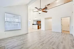 914 Chase Creek Cir, Bacliff, TX 77518 - Photo 13