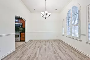 914 Chase Creek Cir, Bacliff, TX 77518 - Photo 11