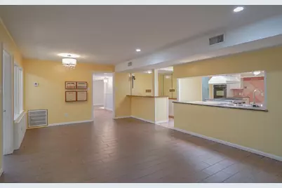 7914 Braes Meadow Drive, Houston, TX 77071 - Photo 17