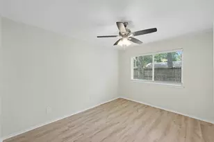 117 N Woodstock Cir Dr, The Woodlands, TX 77381 - Photo 13