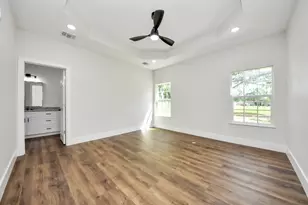 706 Clara Ave, El Campo, TX 77437 - Photo 5