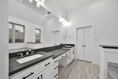 30707 Thicket Court, Fulshear, TX 77441 - Photo 17