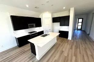 116 Lansbrook Ct, Conroe, TX 77304 - Photo 3