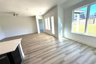 116 Lansbrook Ct, Conroe, TX 77304 - Photo 5