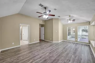 14 Bay Chapel Ct, The Woodlands, TX 77385 - Photo 19