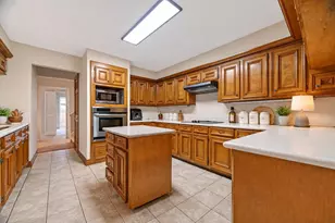 8006 Oakwood Forest Dr, Houston, TX 77040 - Photo 15