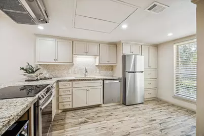 14703 Barryknoll Lane #25, Houston, TX 77079 - Photo 3