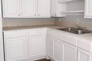 1901 40th St, Galveston, TX 77550 - Photo 9