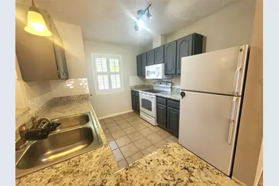 2030 Plantation Drive #B-2, Conroe, TX 77301 - Photo 7