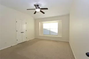 1902 Lantana Spring Ln, Pearland, TX 77581 - Photo 9