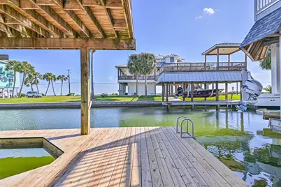 4230 Spanish Main, Jamaica Beach, TX 77554 - Photo 7