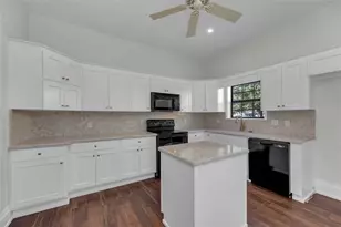 303 South Franklin, La Grange, TX 78945 - Photo 15