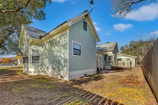 303 South Franklin, La Grange, TX 78945 - Photo 27