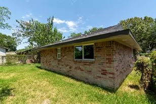 4311 Fallen Oaks Dr, Houston, TX 77091 - Photo 37