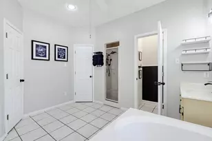 107 Cliffbrook Ln, Cleveland, TX 77327 - Photo 17