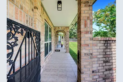 107 Cliffbrook Lane, Cleveland, TX 77327 - Photo 3