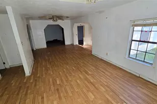 1509 N Ave S, Freeport, TX 77541 - Photo 17