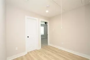 8203 Gladstone St, Houston, TX 77051 - Photo 35