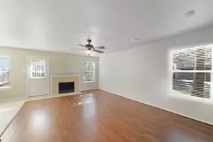 79 N Walden Elms Cir, The Woodlands, TX 77382 - Photo 7