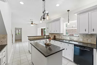 29 Tanager Trail, The Woodlands, TX 77381 - Photo 7