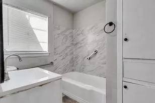 7622 S Hall St, Houston, TX 77028 - Photo 13