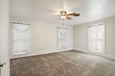 816 W Adoue Street, Alvin, TX 77511 - Photo 25