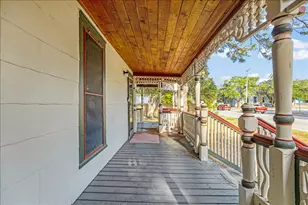 816 W Adoue St, Alvin, TX 77511 - Photo 9
