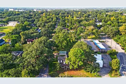 816 W Adoue Street, Alvin, TX 77511 - Photo 37