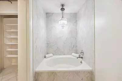 9333 Memorial Drive #301, Houston, TX 77024 - Photo 9