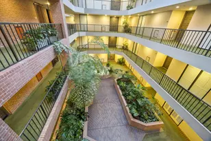 9333 Memorial Dr, Houston, TX 77024 - Photo 13