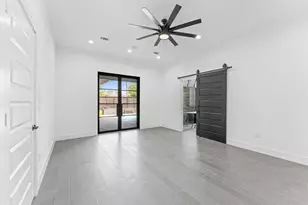 10070 Cedardale Dr, Houston, TX 77055 - Photo 13