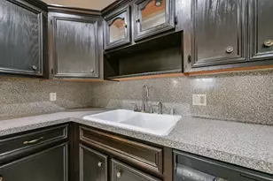 9713 Caffrey St, Houston, TX 77075 - Photo 13