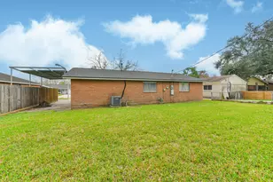 9713 Caffrey St, Houston, TX 77075 - Photo 27
